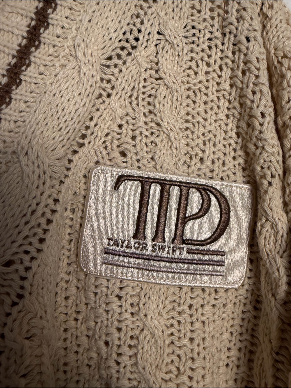 Taylor swift TayCoolla cardigan sweater tan Medium/ Large NEW WITH TAG - Picture 3 of 8